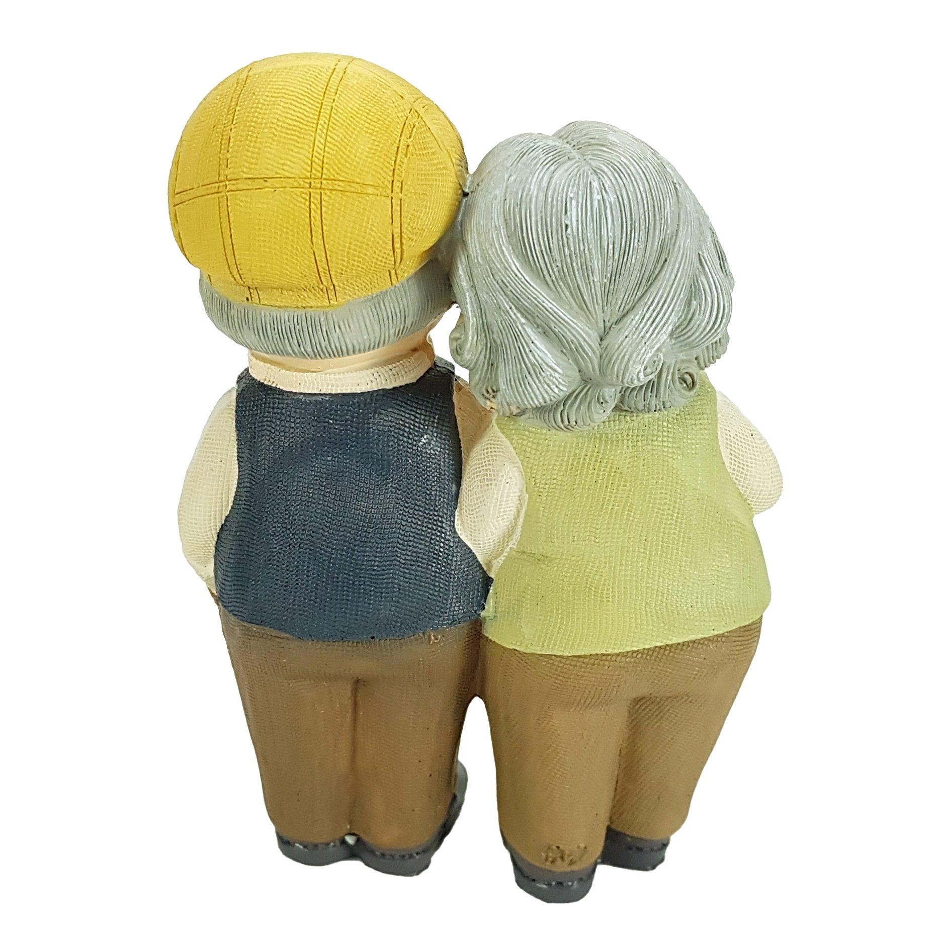 Tượng Ông Bà Đi Dạo