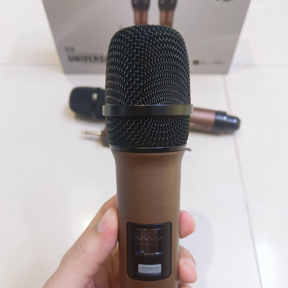 Cặp Micro Shure K8 Không Dây 2020 - Hàng Nhập Khẩu