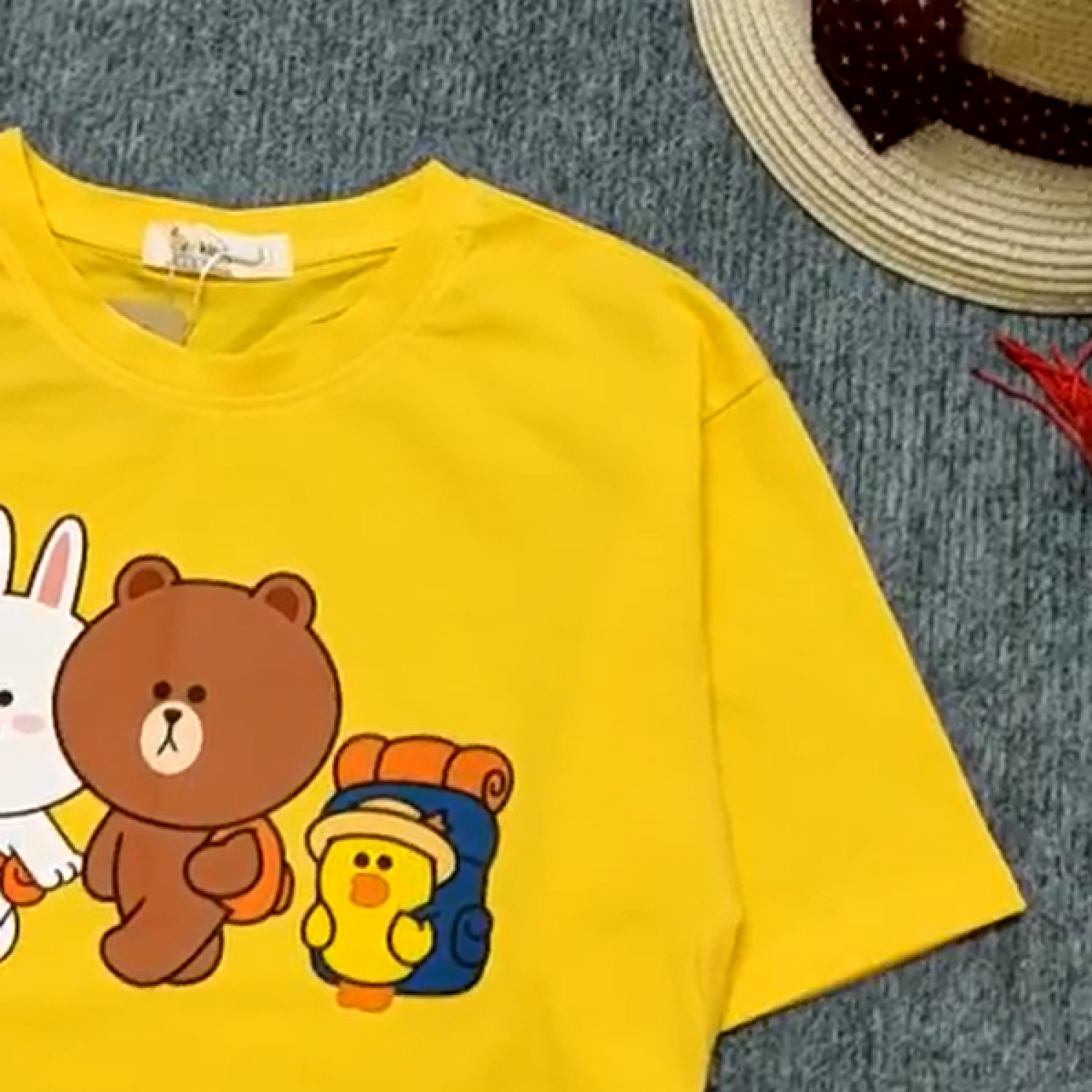 G0414 Áo thun croptop 3 con thú màu vàng cho bé gái