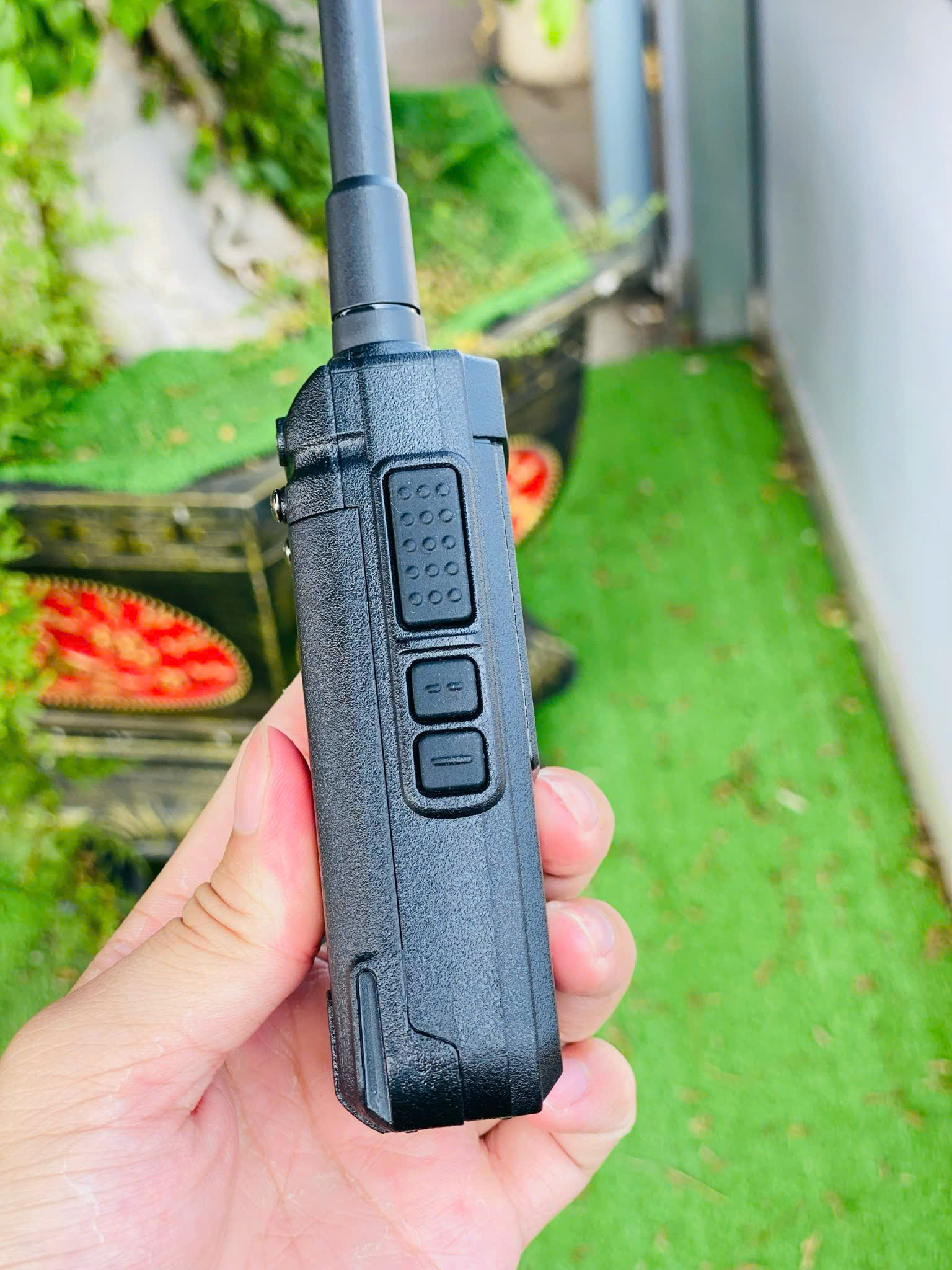 Bộ Đàm 16 Kênh HR505 Sóng UHF Công Suất 5W Pin Sạc Dung lượng 4800mAh Sử dụng 5-20 Tiếng Dùng Cho Nhà Xưởng, Trường Học, Bệnh Viện hàng nhập khẩu