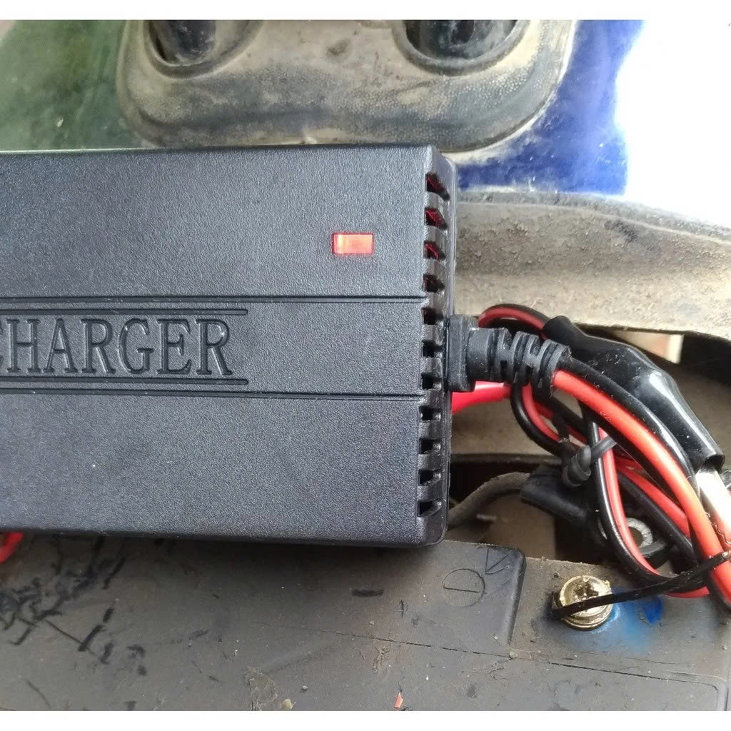 Sạc Ắc Quy Xe Máy Thông Minh 12v: Tự Ngắt Khi Đầy, Điều Chỉnh Dòng Sạc 3 Giai Đoạn