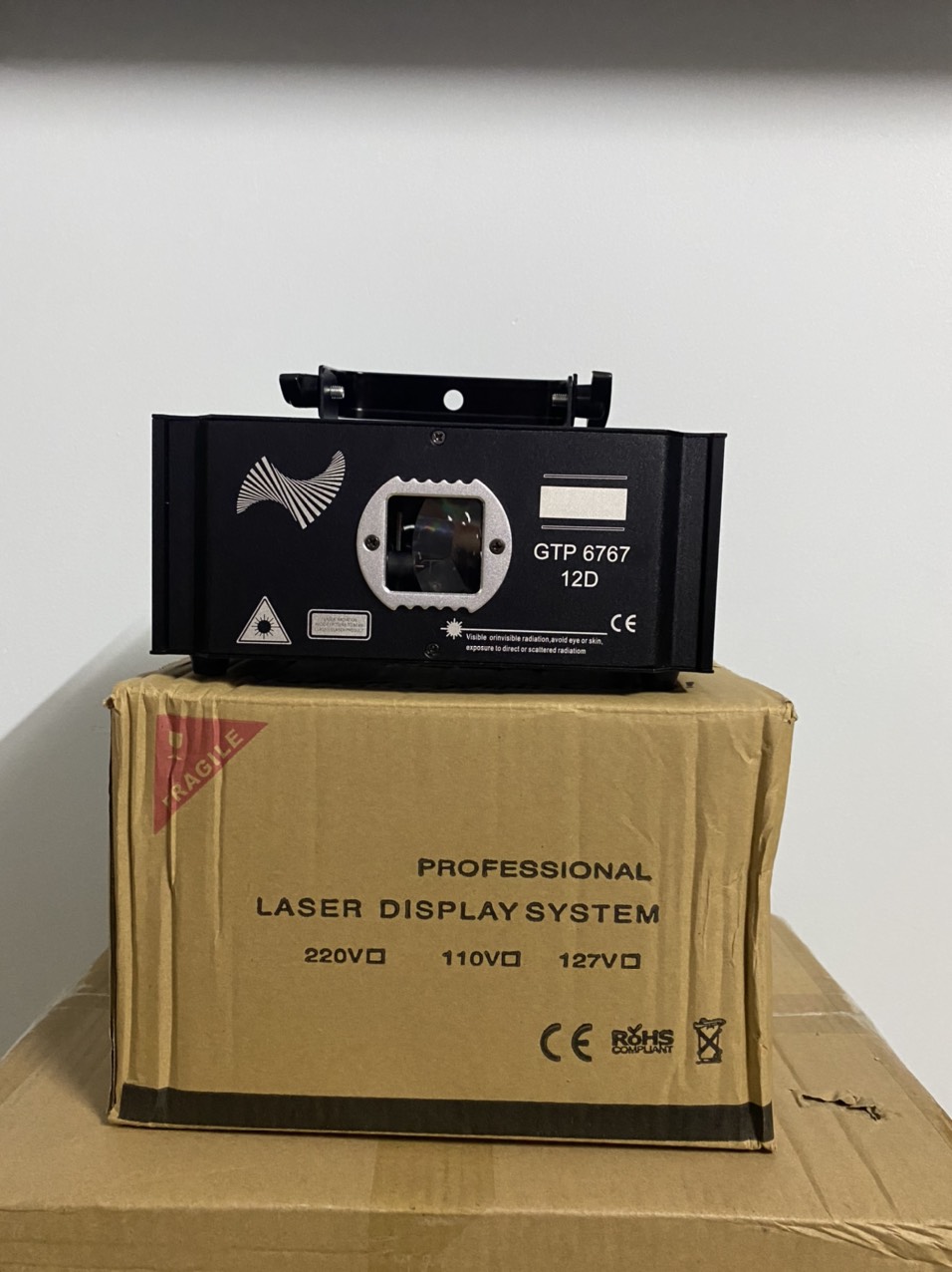 ĐÈN LASER GTP 6767- 12 D TRÊN 1000 HIỆU ỨNG - CHUYÊN PHÒNG BAY