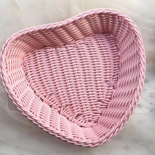 Giỏ giả mây hình trái tim dùng đựng đồ trang trí, đồ decor giao màu ngẫu nhiên