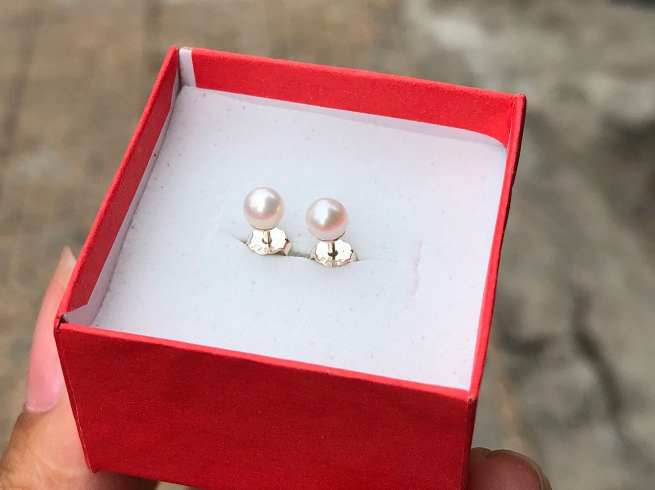 Hoa tai ngọc tròn cao cấp - ngọc hơn 3li màu trắng tự nhiên
