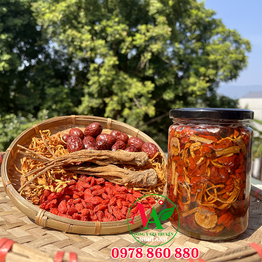Đông Trùng Ngâm Mật Ong, Táo Đỏ, Kì Tử bồi bổ sức khỏe cho người đề kháng yếu, giúp ngủ ngon và sâu hơn chống lão hóa đẹp da tốt sức khỏe tim mạch, huyết áp Hộp 900gr