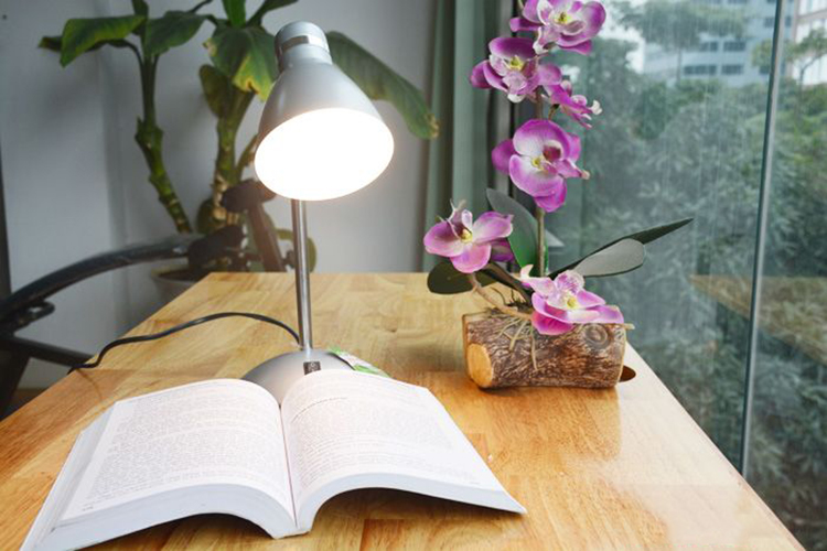 Đèn Bàn PROTEX PR001L - Bạc