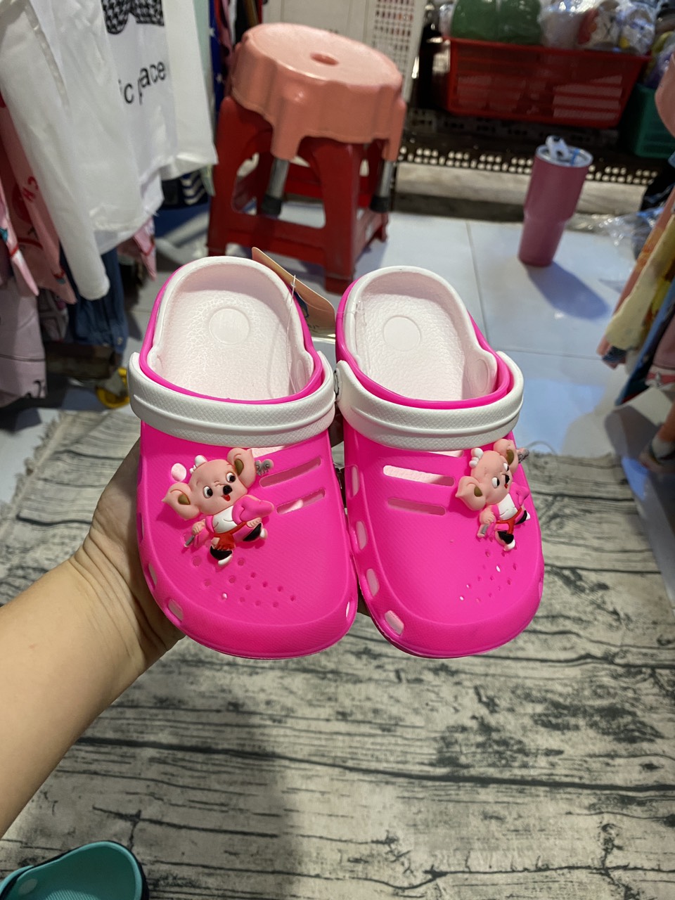 Tên sản phẩm* DÉP SỤC CHO BÉ NHỰA MỀM ÊM CHÂN TRAI GÁI size 20-35