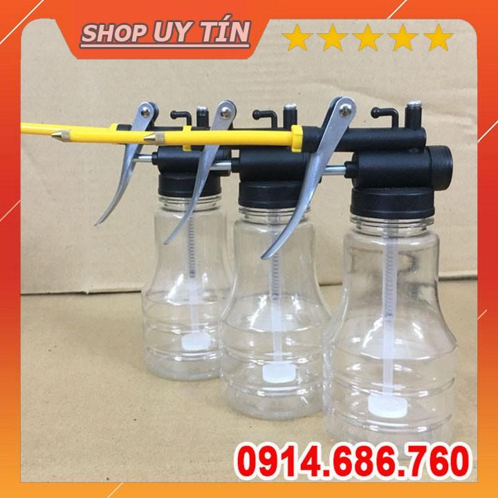 Bình châm dầu, nhớt vỏ nhựa CAO CẤP, vòi cứng dài 8cm