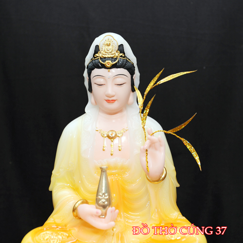 Tượng Quan Âm Bồ Tát - Áo vàng