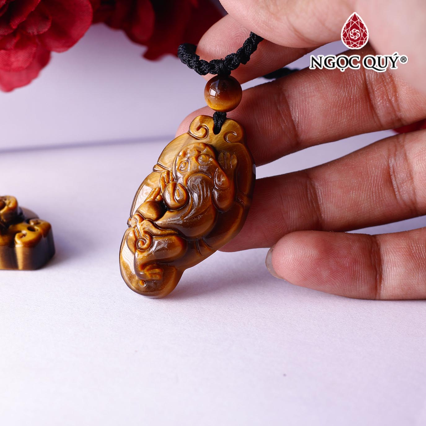 Mặt dây chuyền tỳ hưu đá mắt hổ vàng nâu vàng nâu 42x23x12mm mệnh thổ, kim - Ngọc Quý Gemstones