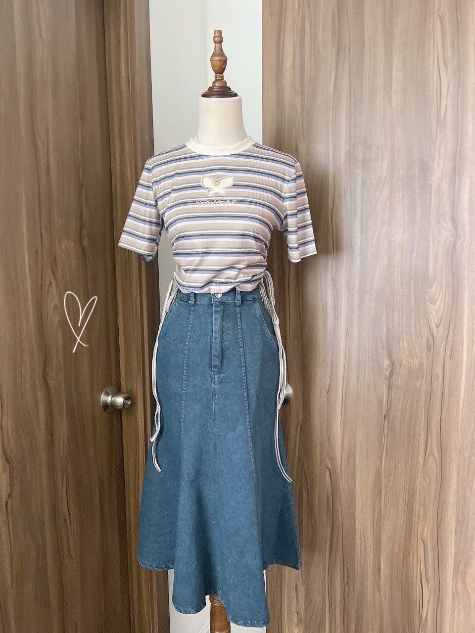 SET ÁO THUN SỌC DÂY RÚT CẮT LAZE + CHÂN VÁY JEAN ĐUÔI CÁ