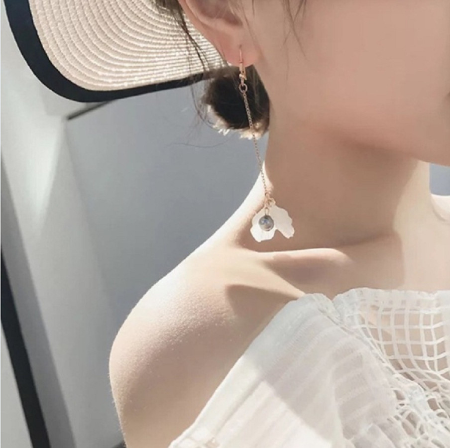 Bông Tai Hàn Quốc Kiểu Cánh Hoa