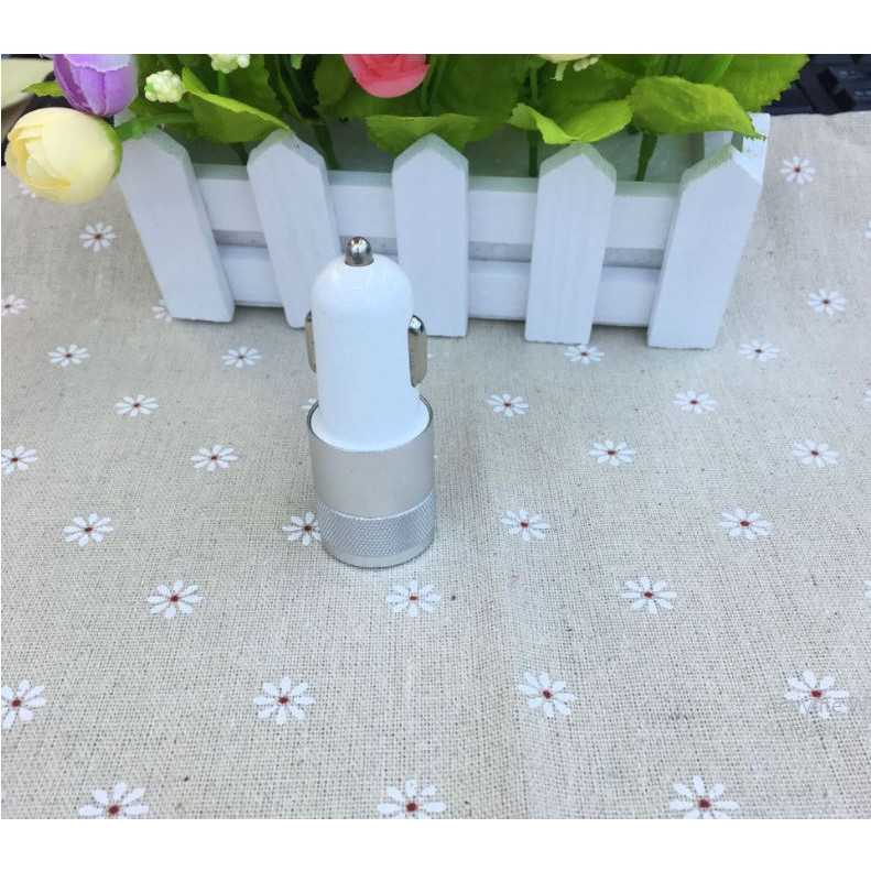 Tẩu chia 2 USB màu ngẫu nhiên
