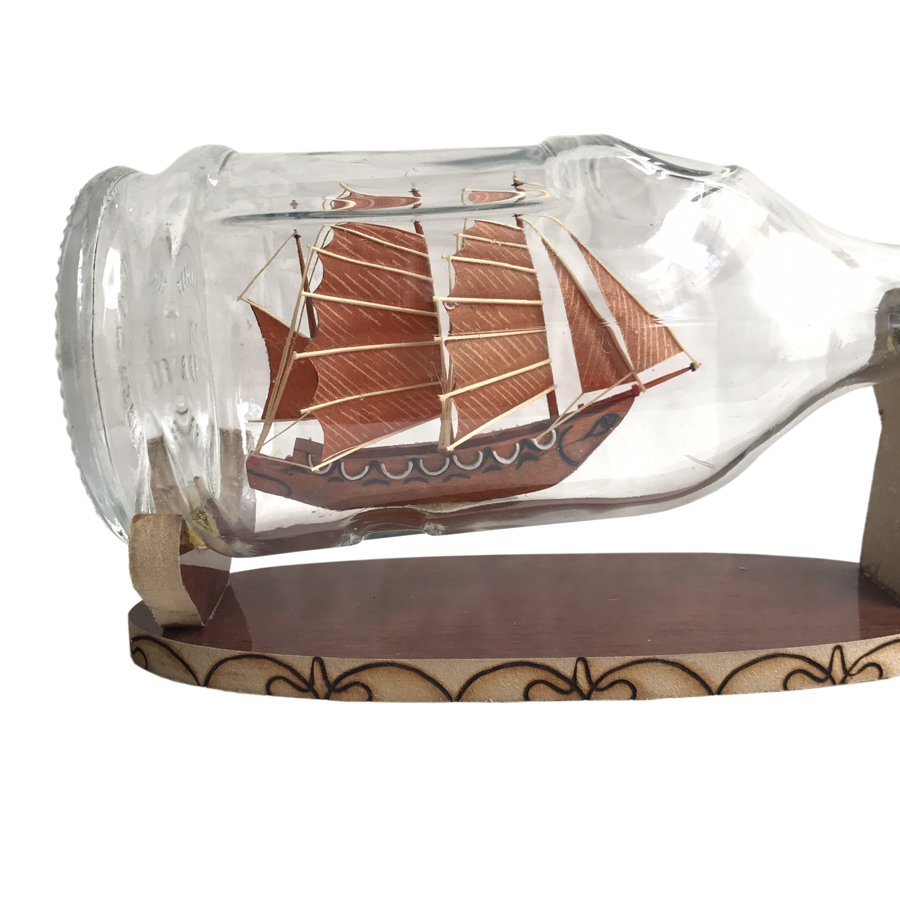 Mô hình thuyền gỗ trong chai N2
