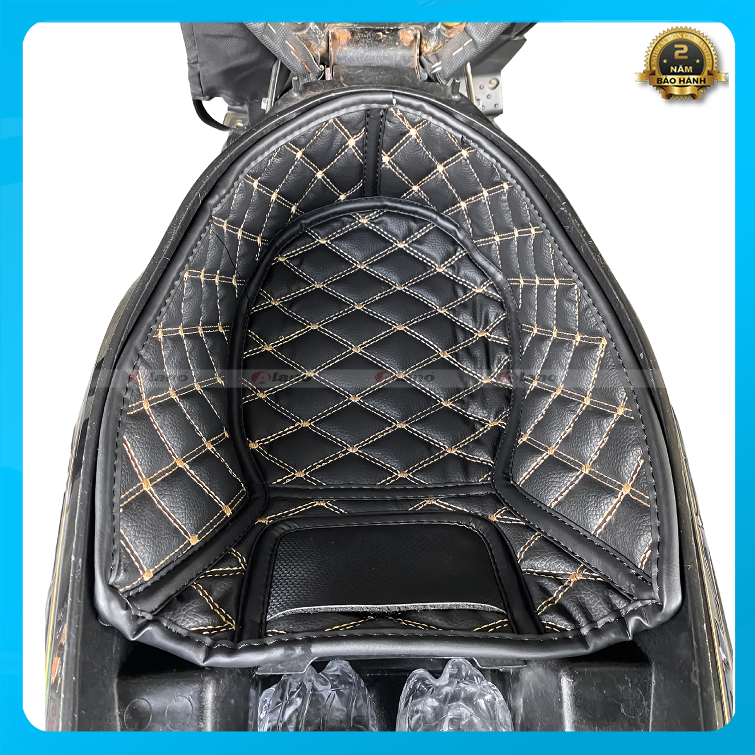Lót Cốp Alano Xe AirBlade 2016-2022 Da Cao Cấp Cách Nhiệt, Chống Sốc, Chống Nước, Giữ Vệ Sinh Cho Vật Dụng Trong Cốp Xe, Dành Cho Mọi Đời Xe, Màu Da Đen, Da Kem Sang Trọng