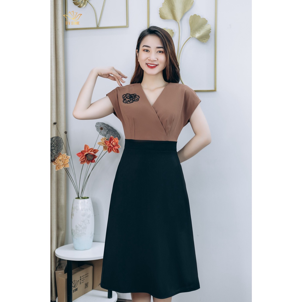 Đầm form A thiết kế trung niên cao cấp sang trọng Cổ đắp chéo đính đá màu Nâu cà phê TTV STORE TTV1260