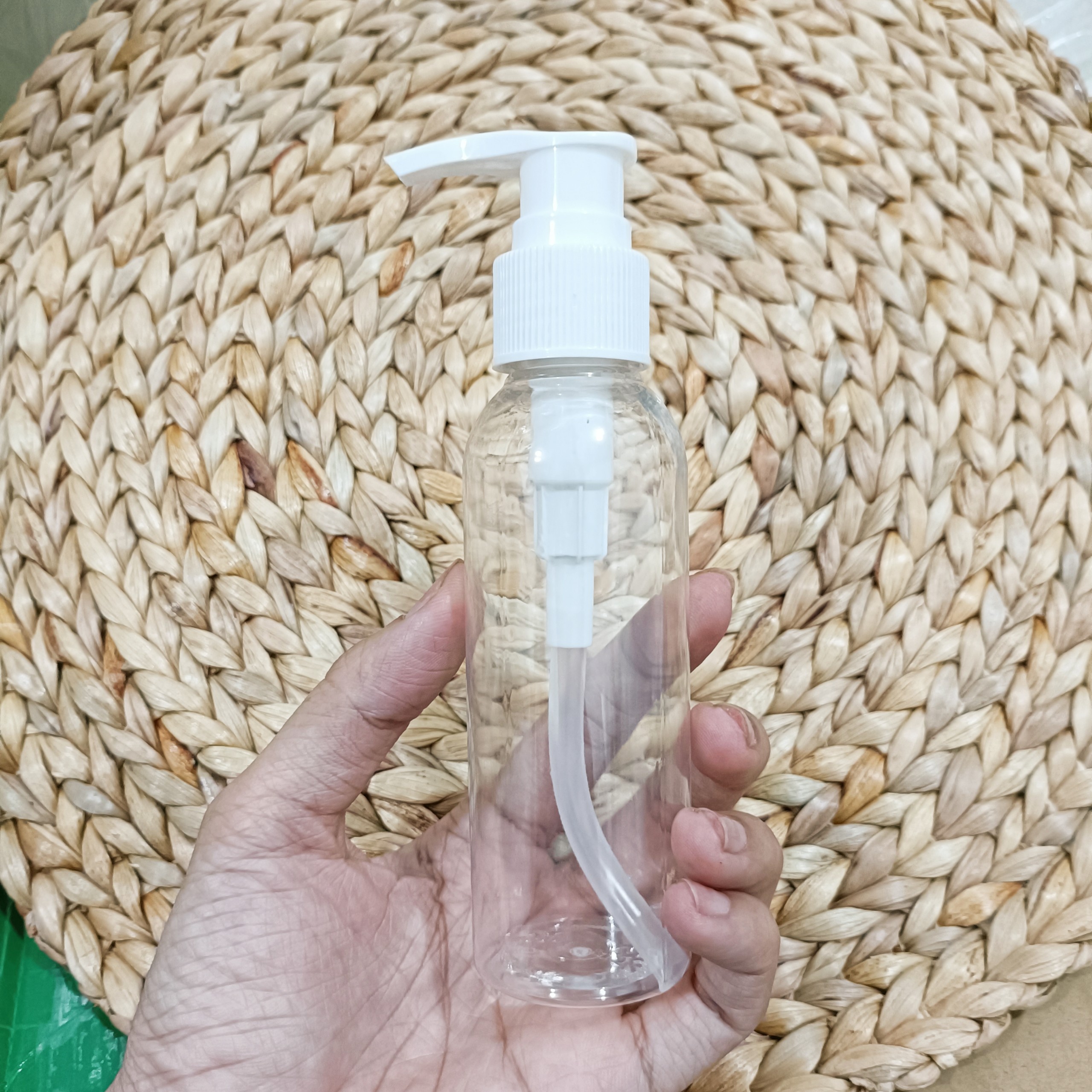 Chai Nhựa Trong 100ml Vòi Van Trắng - CT10KV - Tiện Dụng