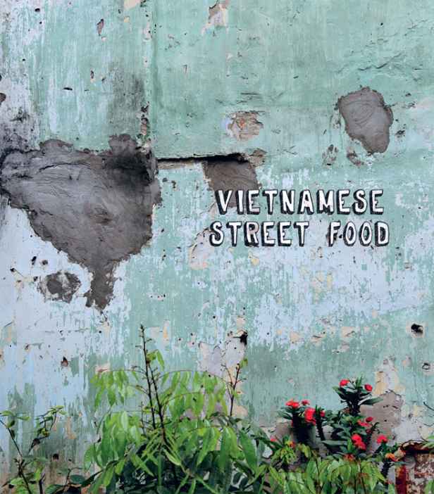 Sách Vietnamese Street Food