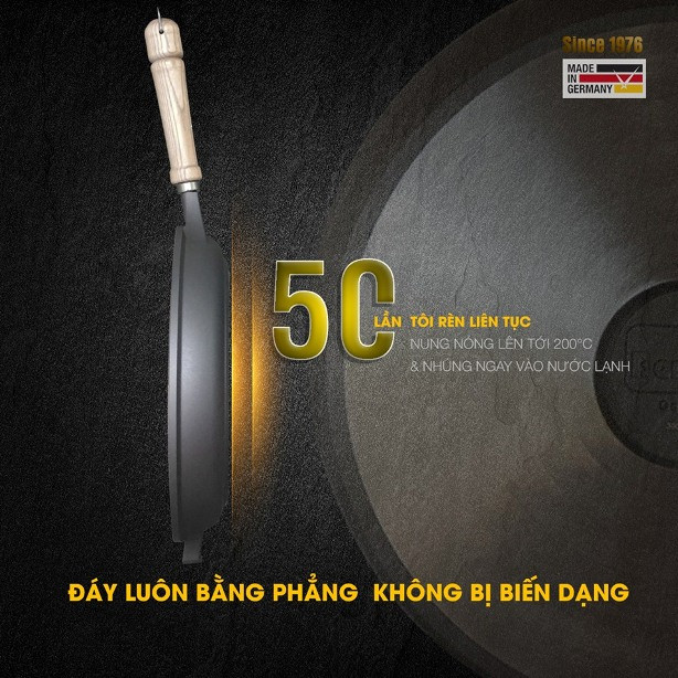 Bề mặt đáy được mài phẳng đảm bảo tiếp xúc tối ưu với mặt bếp để nhiệt lượng được phân phối đều trên khắp đáy chảo.