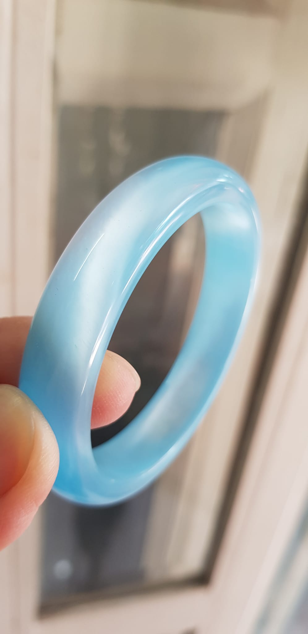 Vòng tay nữ đá mắt mèo Xanh dương nhẹ bản hẹ mới Ni 53mm x cao 12mm x dầy 6,5mm Nữ 49kg - 54kg đeo Vòng màu xanh dương nhẹ xinh tươi đẹp rẻ lắm chuẩn hợp nữ mệnh thuỷ mệnh mộc ạ
