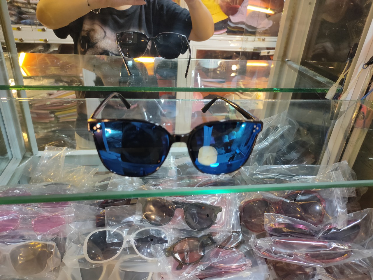 Kính mát thời trang