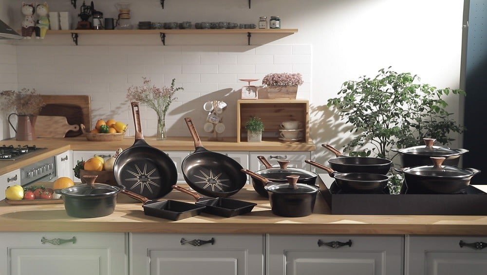 Nồi ceramic made in Korea 18cm đáy từ
