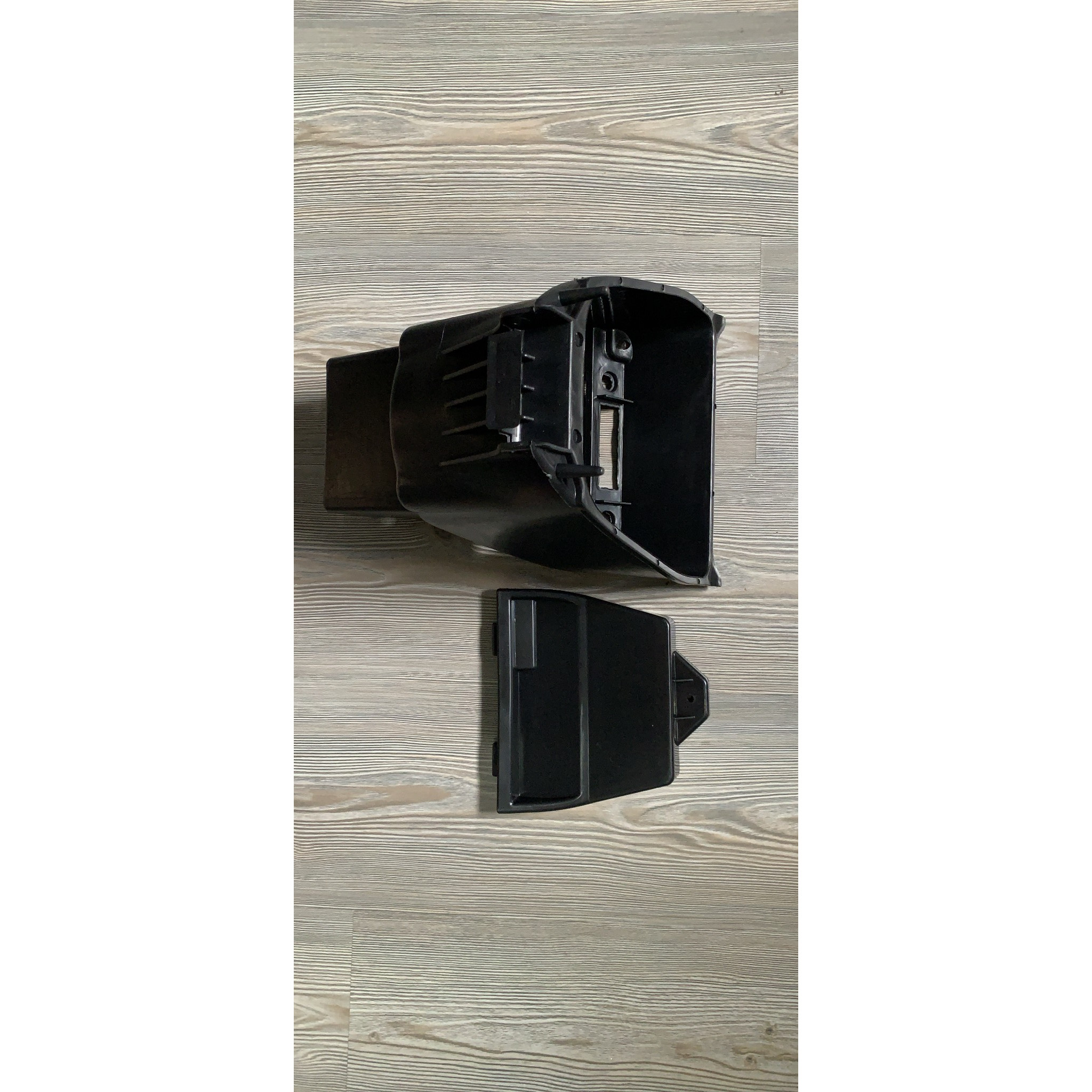 Hộc để đồ dành cho xe Sirius