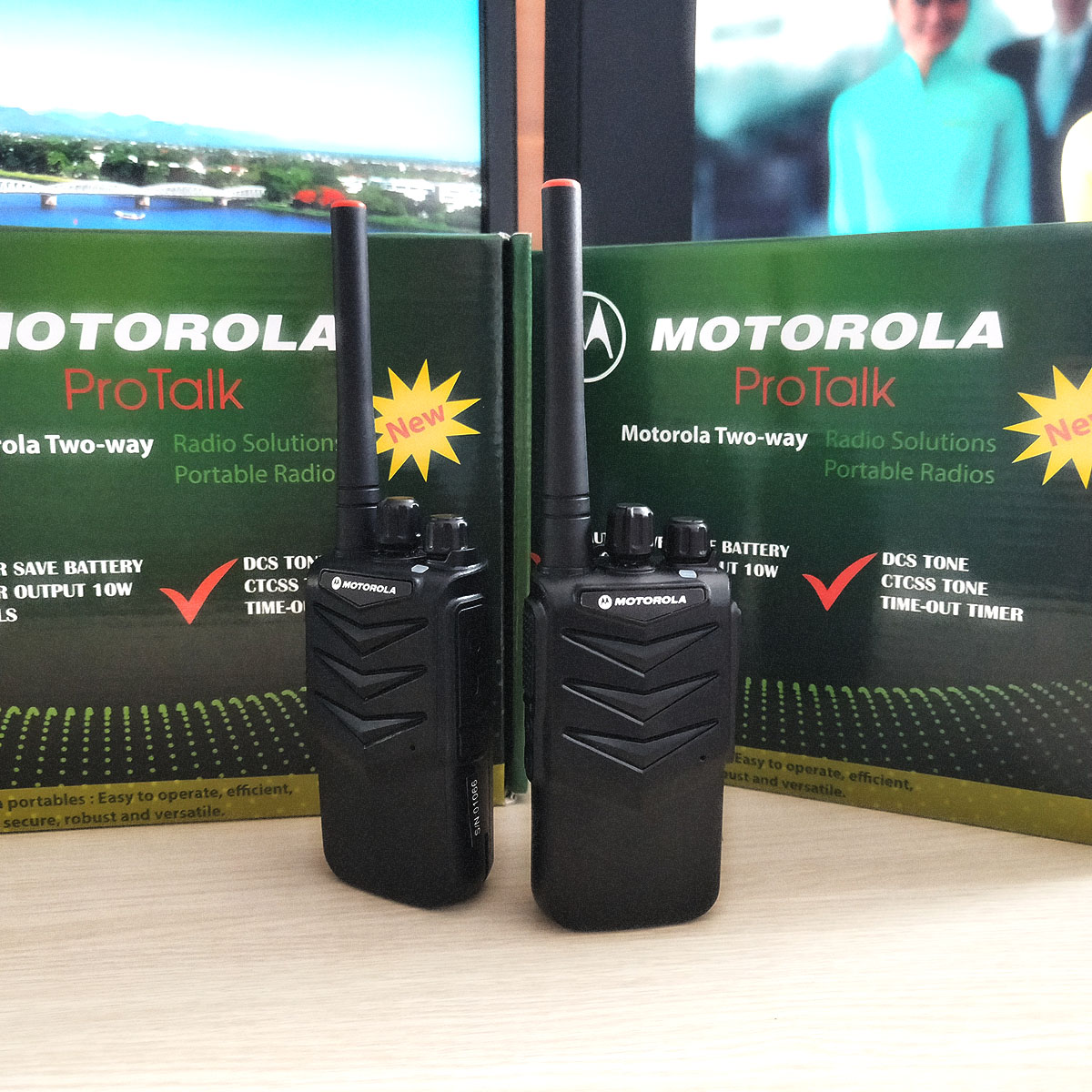 Bộ đàm Bluetooth Motorola CP8900 mẫu mới, tai nghe không dây hiện đại, liên lạc xa tới 2km, pin sử dụng liên tục tới 16 giờ – Hàng nhập khẩu