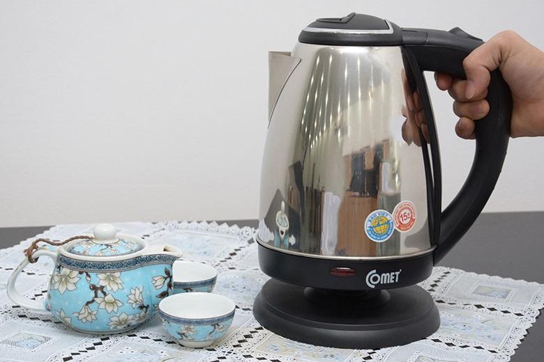 Bình Đun Nước Siêu Tốc Comet CM8217 - Hàng chính hãng