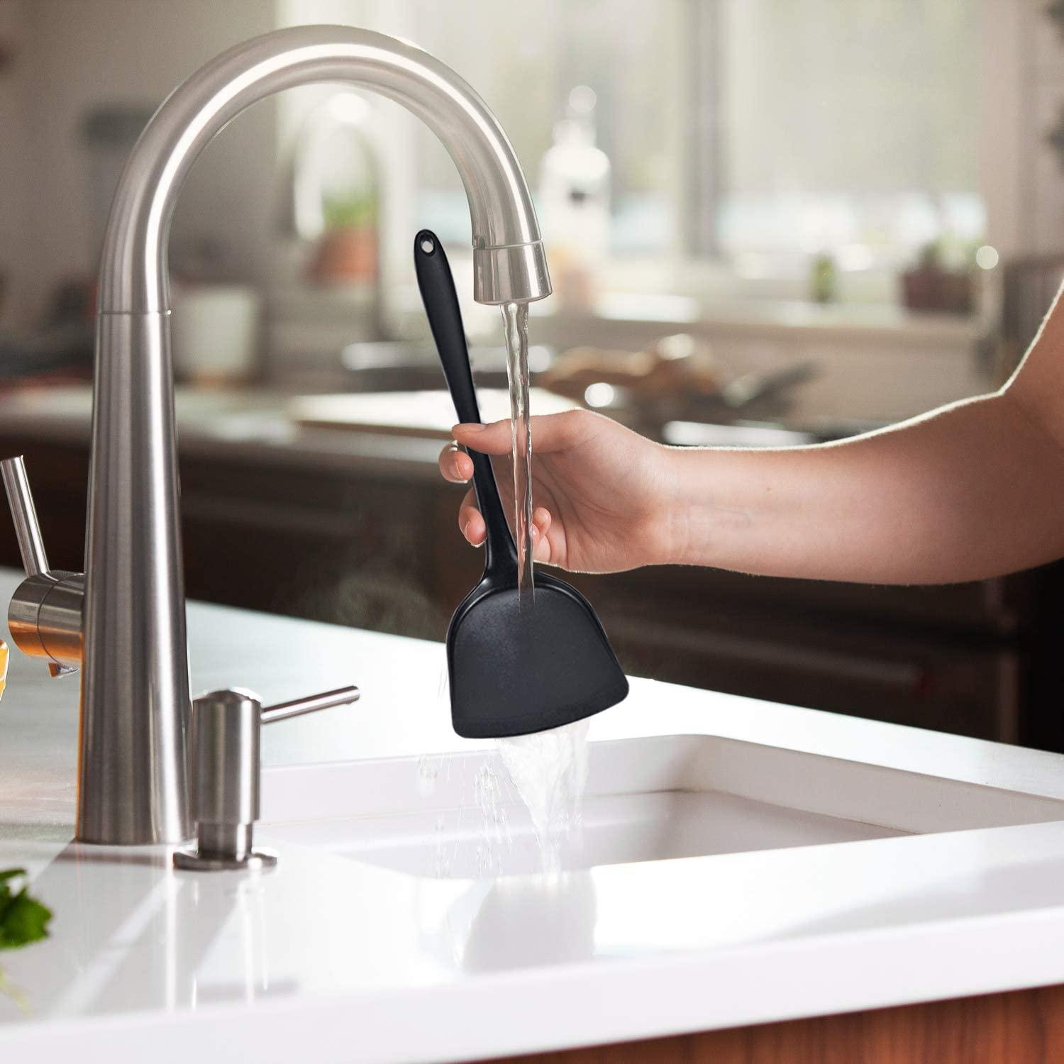 Xẻng Lật Thức Ăn Bằng Silicon Chống Dính Tiện Dụng