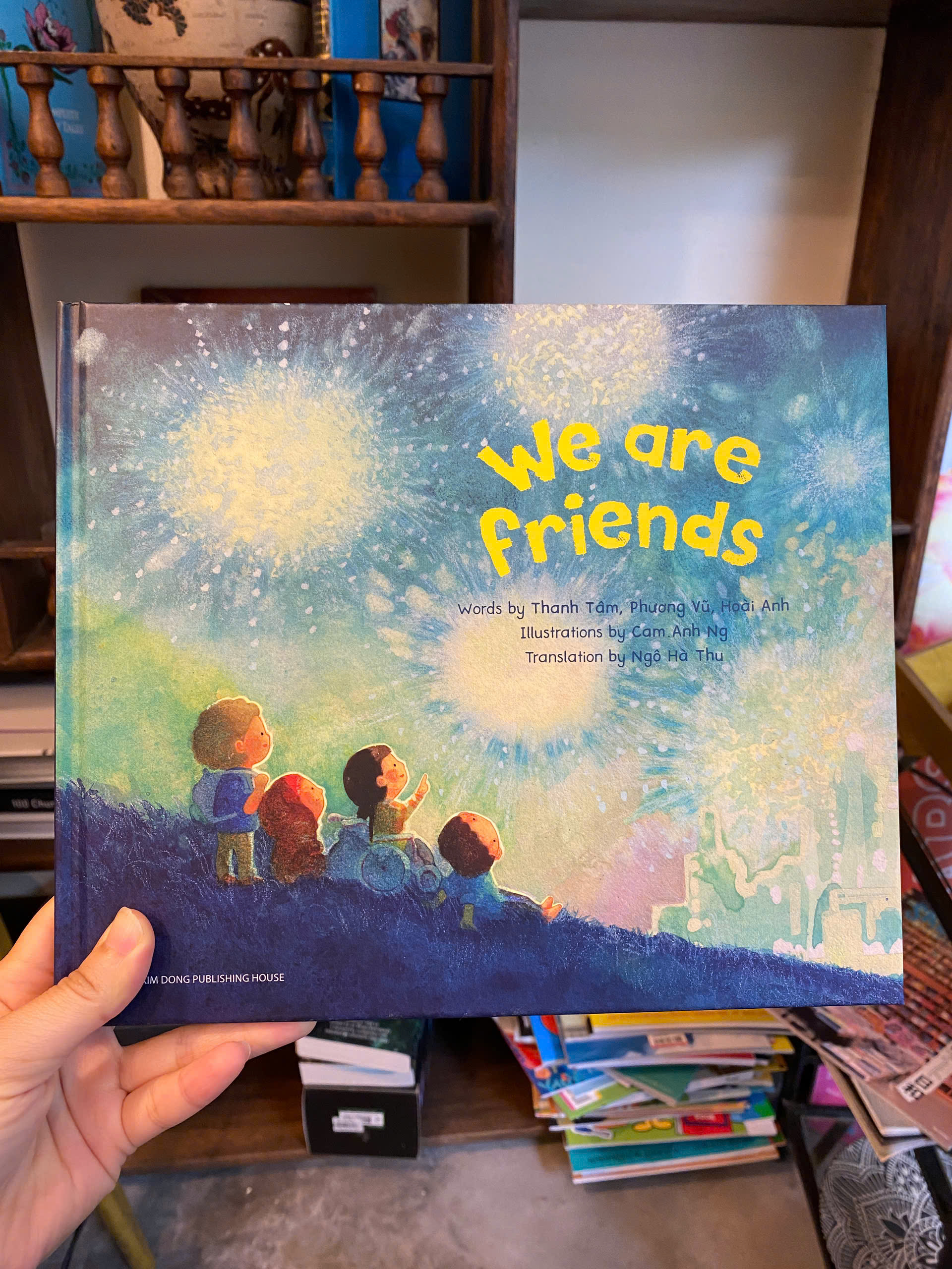 Sách - We Are Friends by Thanh Tâm, Phương Vũ, Hoài Anh | Vietnamese Children's Book - Bìa cứng