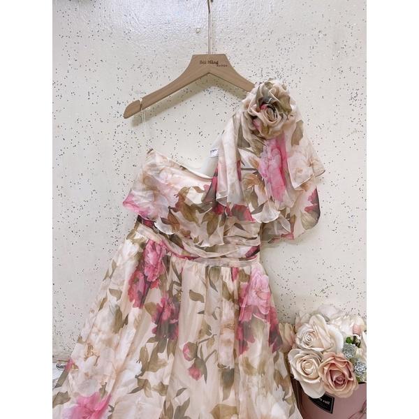 Mây maxi hoa lệch vai sale 300k