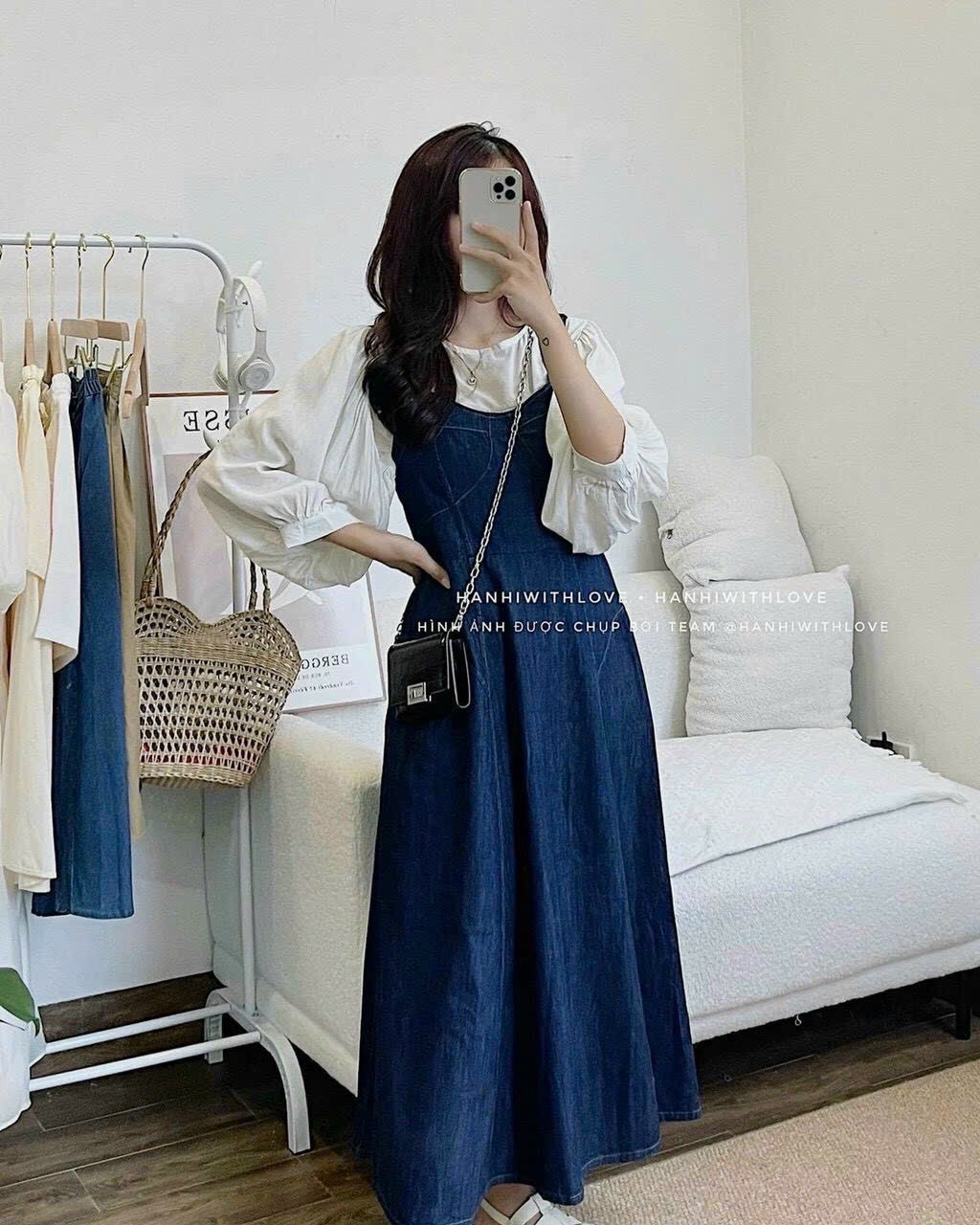 SET ĐẦM MIDI YẾM SUÔNG TRƠN DÀI 2 DÂY XÒE CỔ U JEANS DENIM MAXI + ÁO SƠ MI RỘNG NGẮN TAY DẠO PHỐ ĐI CHƠI ĐI BIỂN ĐI TIỆC