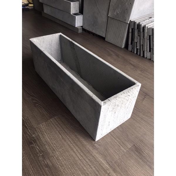 Chậu trồng cây chữ nhật dài D60xC20XR20, màu xám đẹp, chất liệu đá tổ ong kiến bò giữ ẩm đất cây phát triển nhanh
