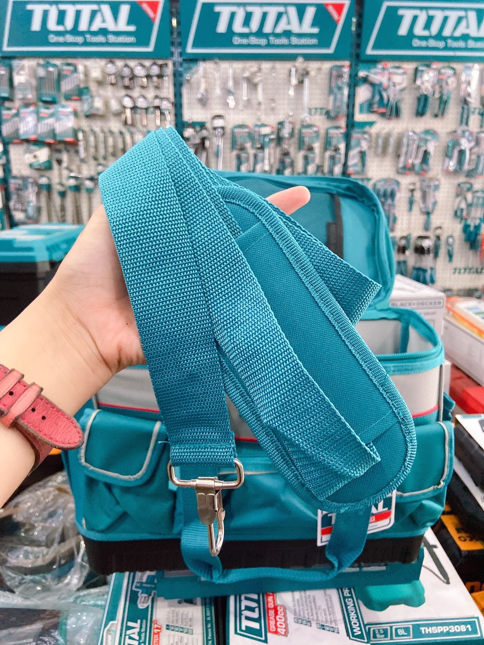 Giỏ đựng công cụ 16 inch total THT56161