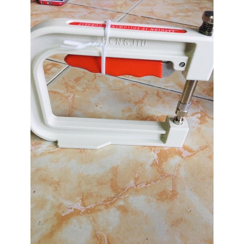 Kiềm bấm ngọc trai có 4 bộ cối sẳn màu trắng