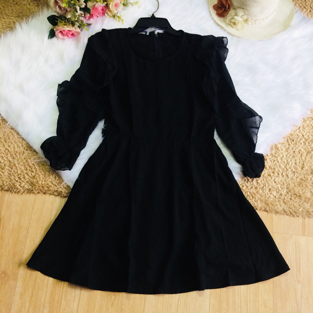 Đầm Xòe Phối Tay Lưới Bèo-Size M