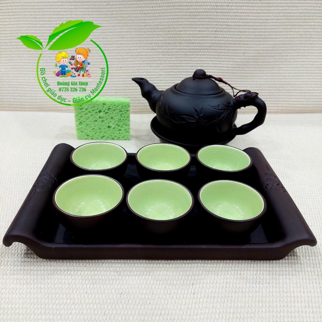 Bộ bàn trà dùng trong tiệc trà