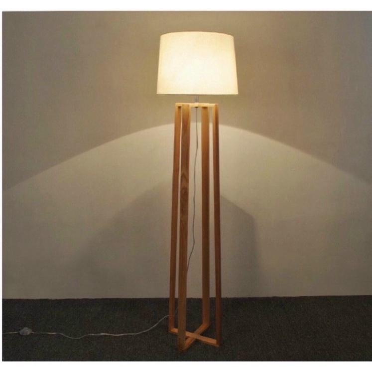 Đèn cây thân gỗ chao vải,đèn góc,đèn sofa,đèn phòng tiếp khách DT HQ