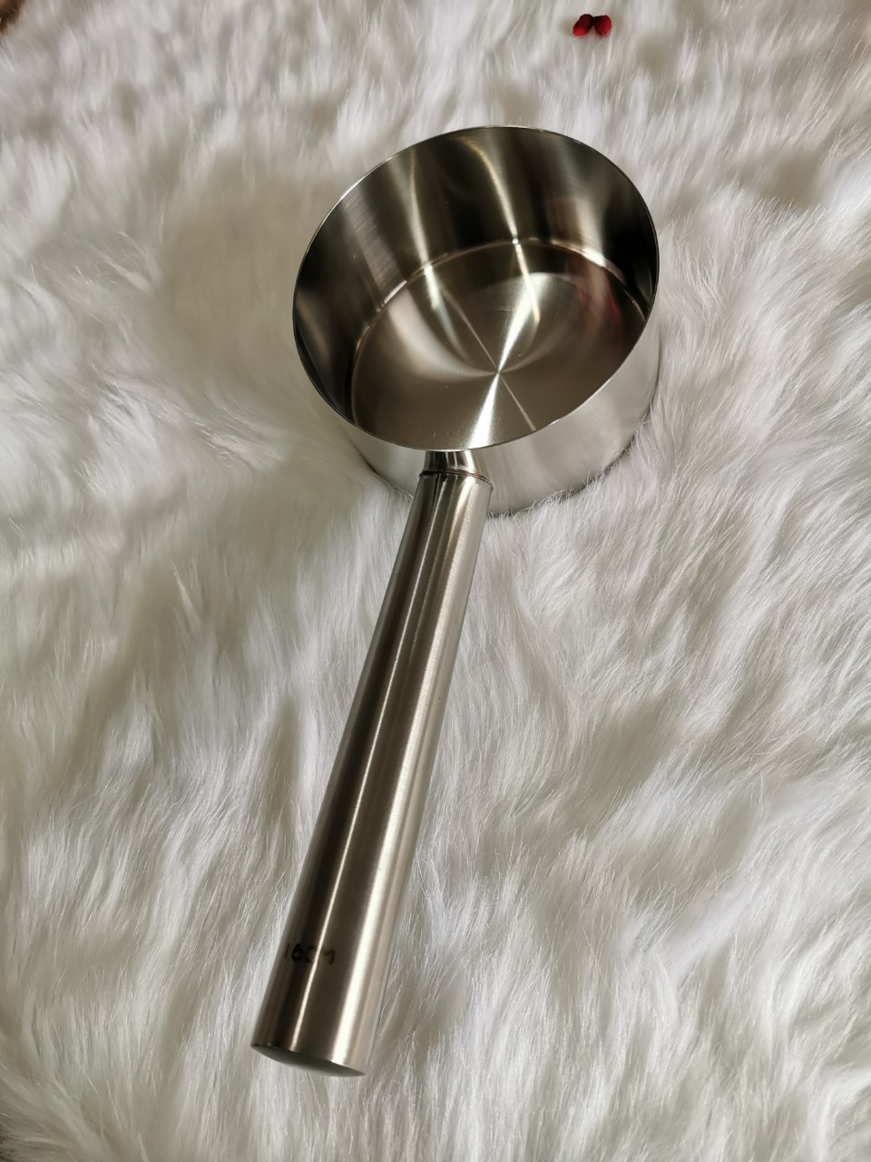 GÁO MÚC NƯỚC LÈO INOX 304 TẶNG RỔ NHỰA HÌNH TIM