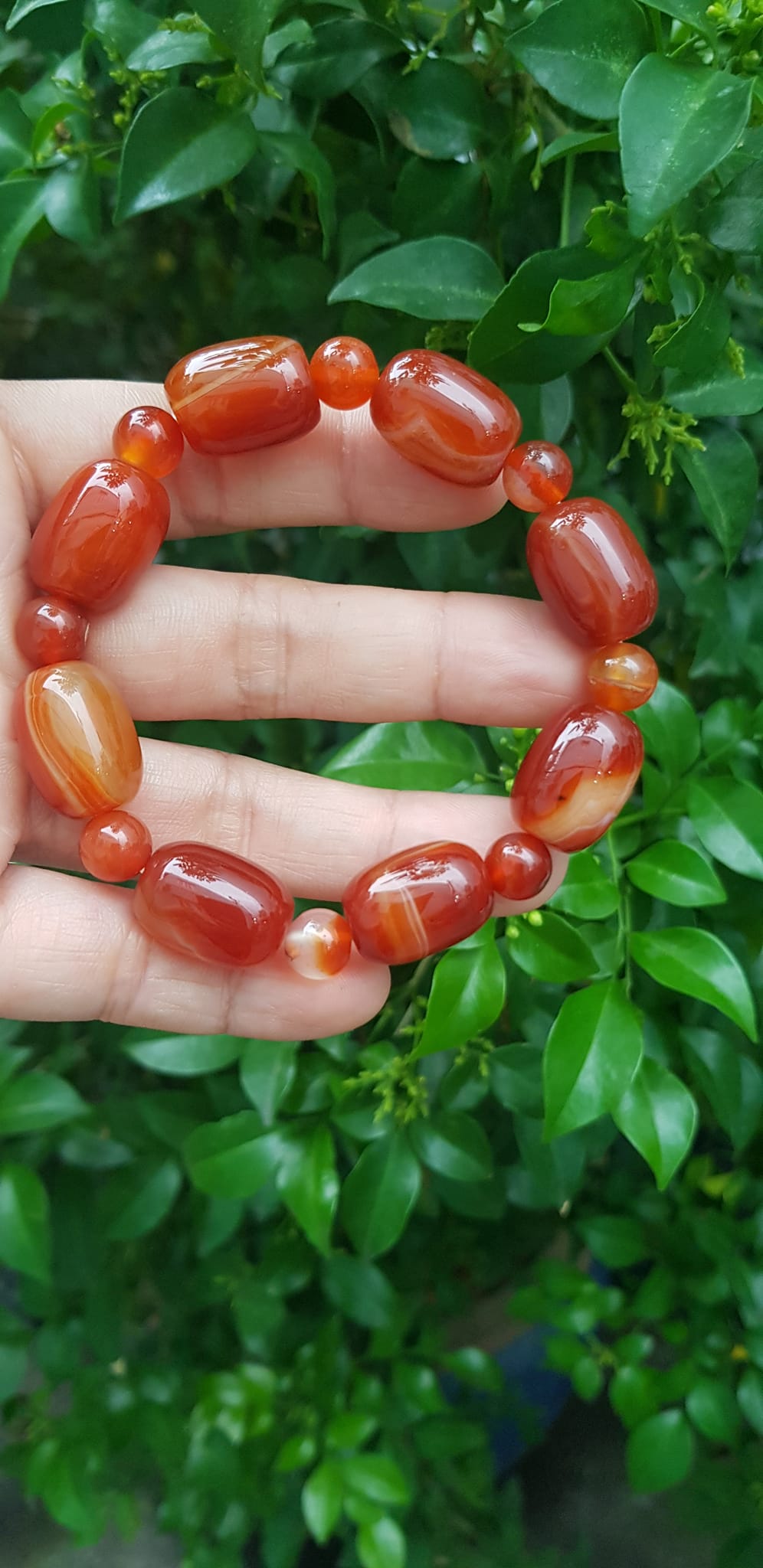 Vòng tay nữ đá mã não đỏ vân phối kiểu hạt thống hạt tròn size hạt 13mm Màu đỏ đậm nhạt vân tự nhiên nữ mệnh hoả mệnh thổ đeo may mắn rẻ xinh đẹp ạ