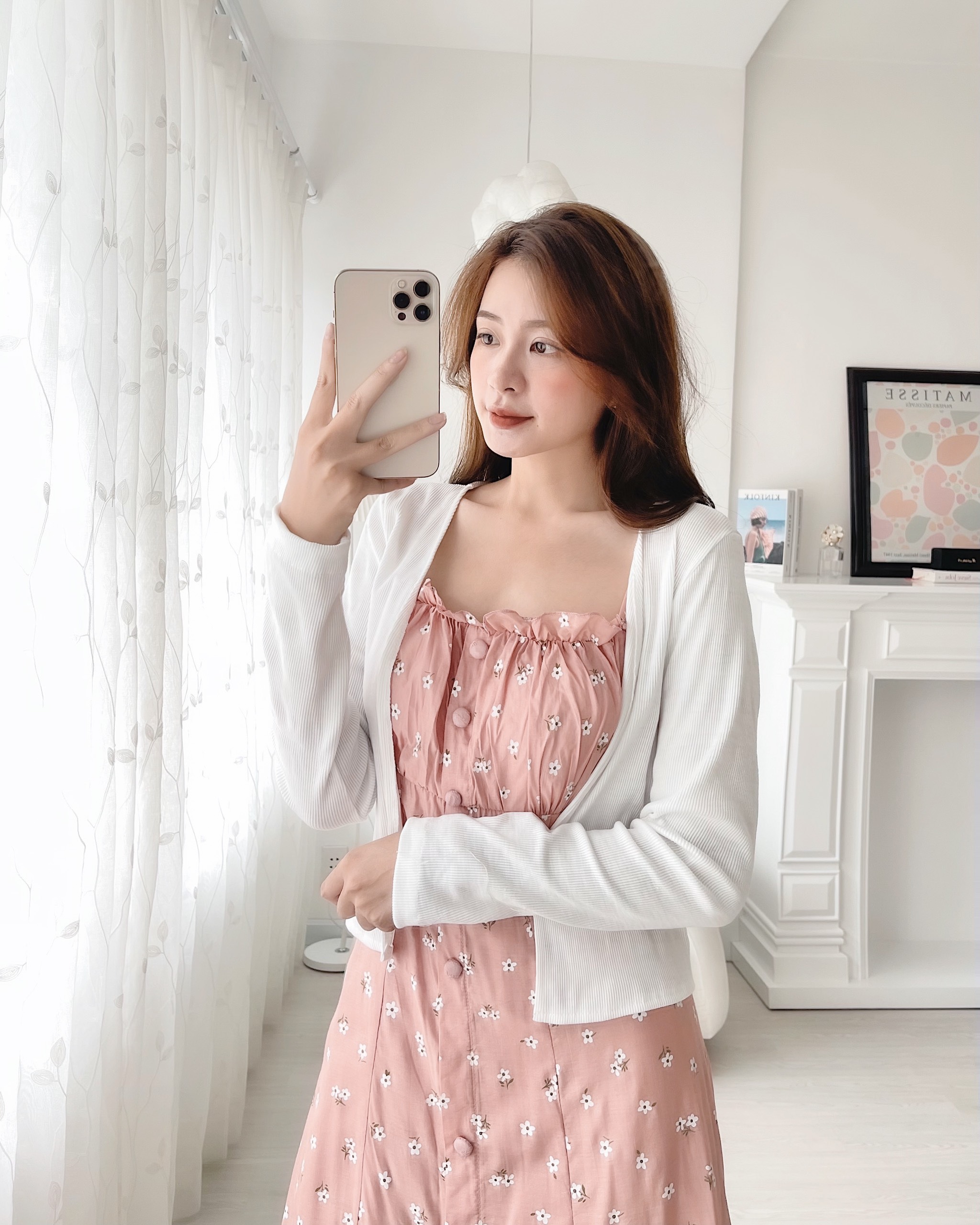 Set đầm hồng 2 dây + áo khoác trắng