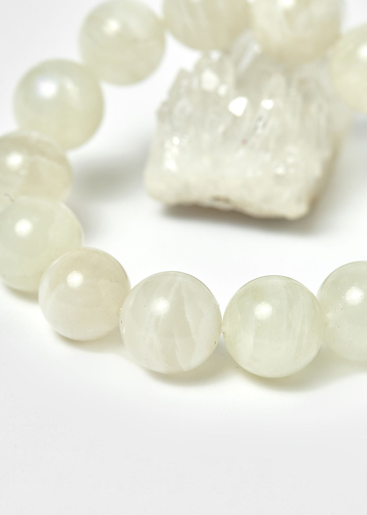 Vòng nam đá xà cừ trắng hạt 15mm mệnh thủy, kim - Ngọc Quý Gemstones