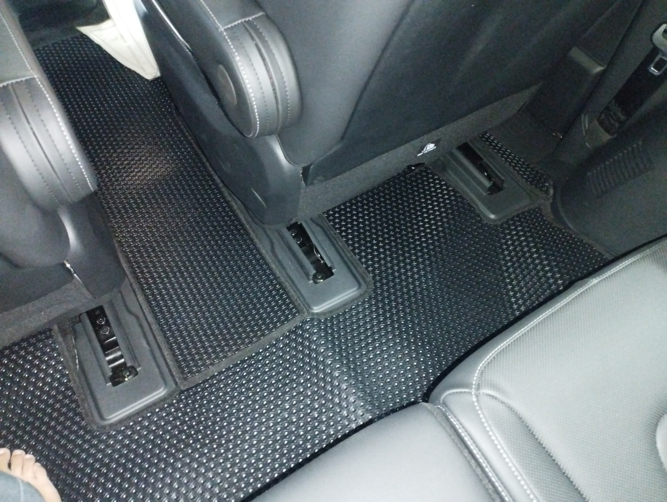 Thảm lót sàn KATA cho xe Hyundai Custin - Hàng chính hãng không mùi, chống thấm, không ẩm mốc