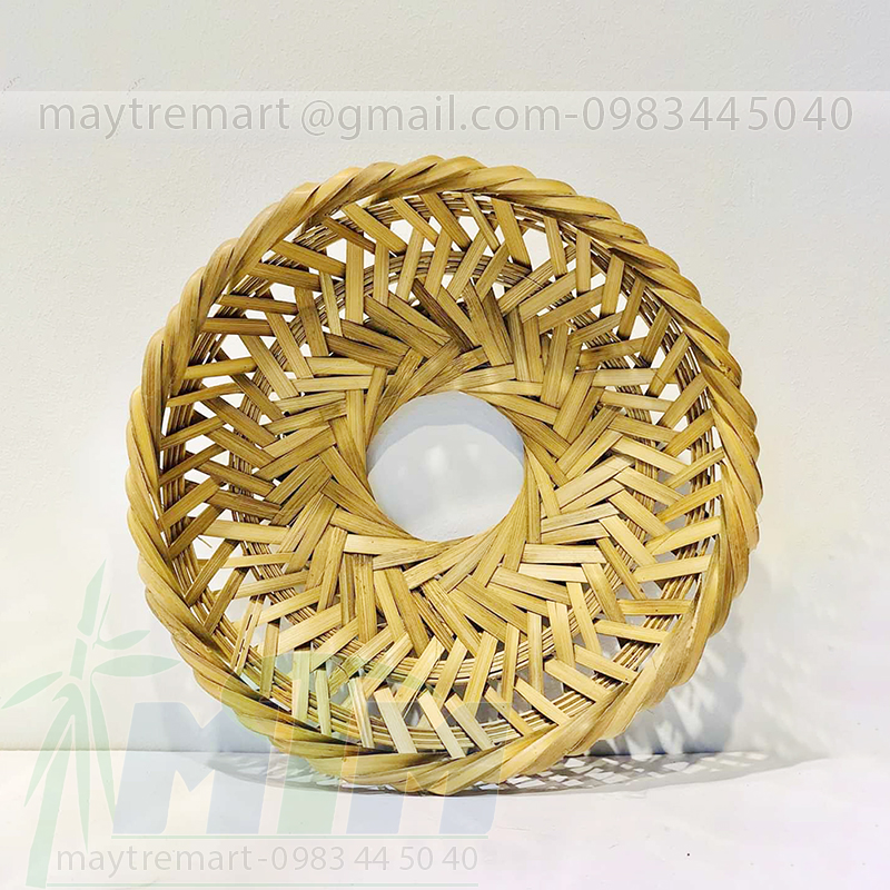 Rế tre lót nồi, niêu - đan bằng cật tre cứng.