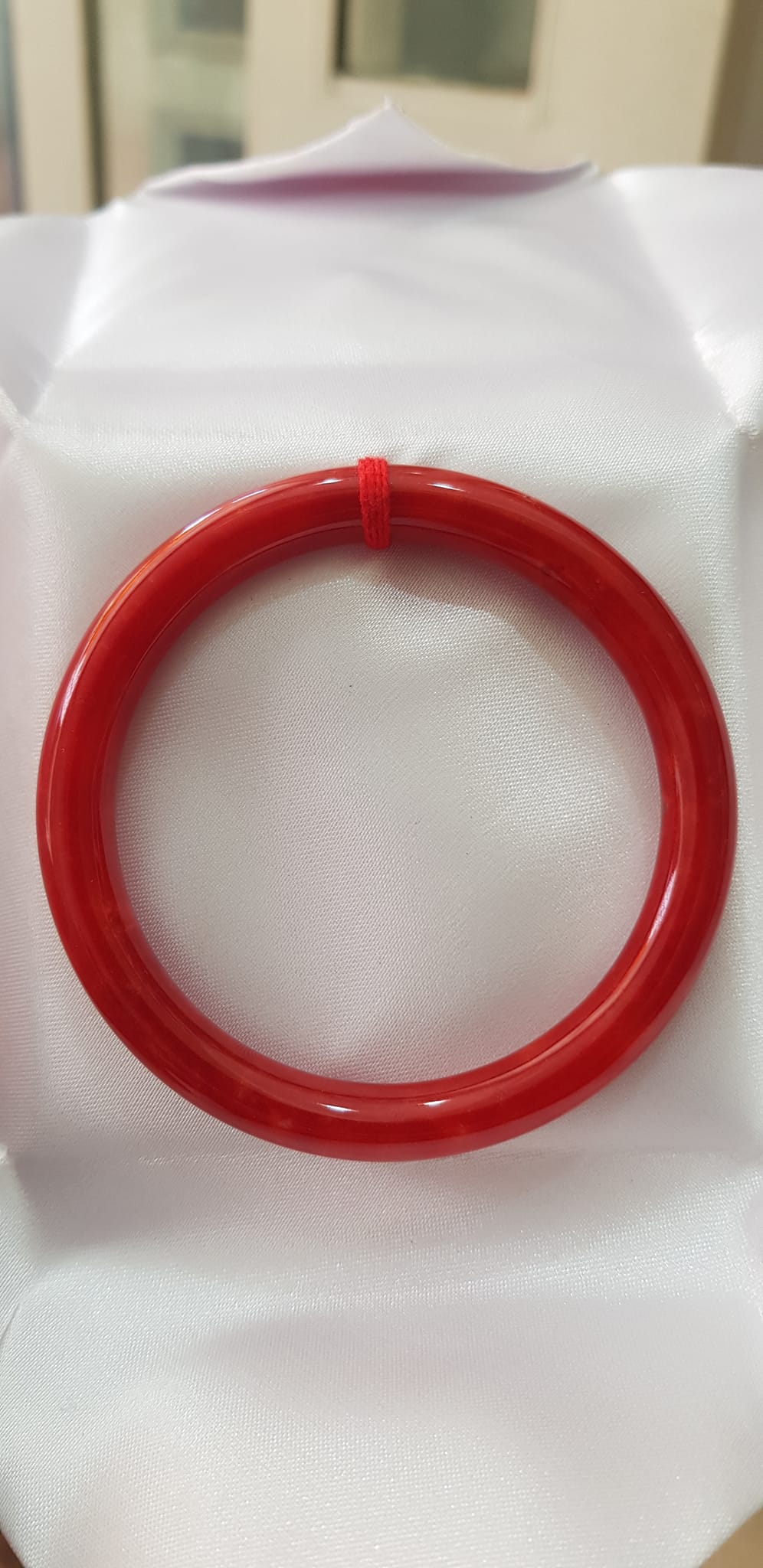 Vòng Tay Phong Thủy mới Đá Cẩm Thạch Đỏ Đẹp Sao 55mm x cọng 7mm màu đỏ đậm tươi bóng đẹp nữ mệnh hỏa mệnh thổ 54kg - 65kg đeo hợp đẹp ạ