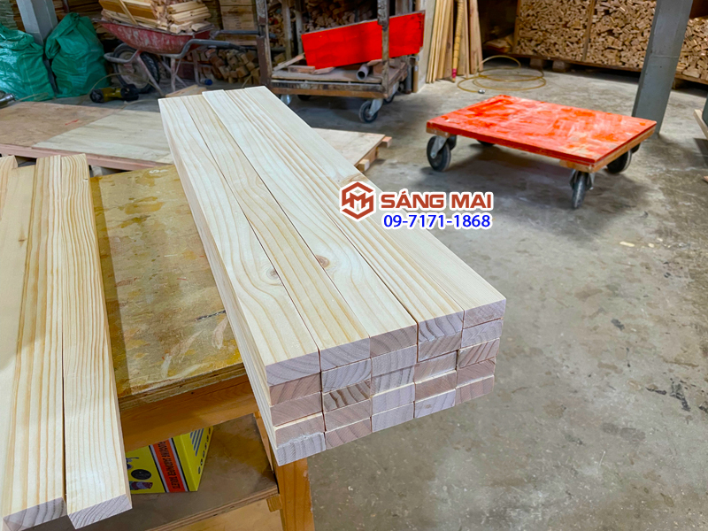 Thanh gỗ thông 3cm x 1,5cm x dài 80cm + láng mịn 4 mặt