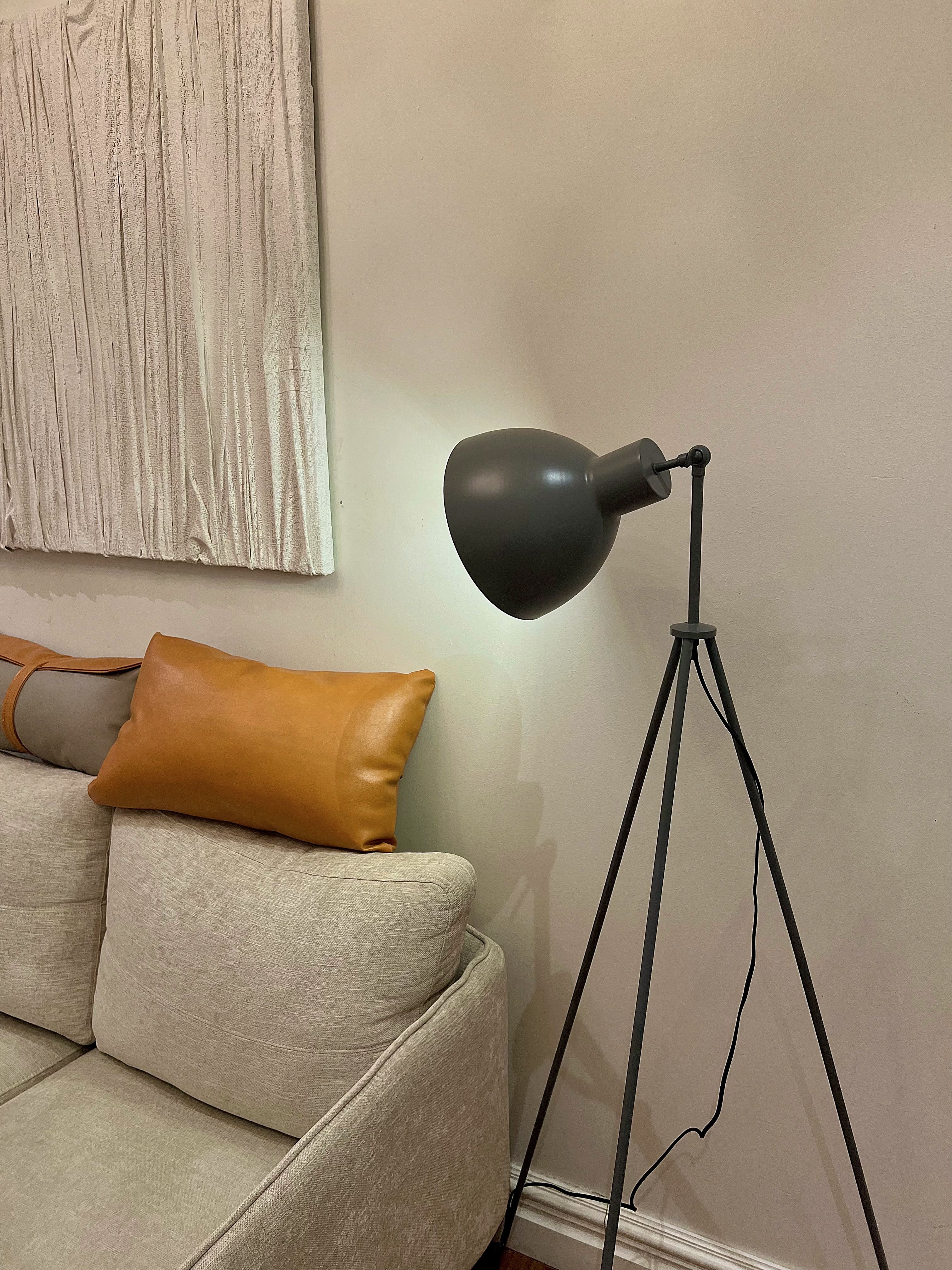 Đèn cây đứng chân máy màu xanh hiện đại, kiến trúc công nghiệp, minimalism DCLA011