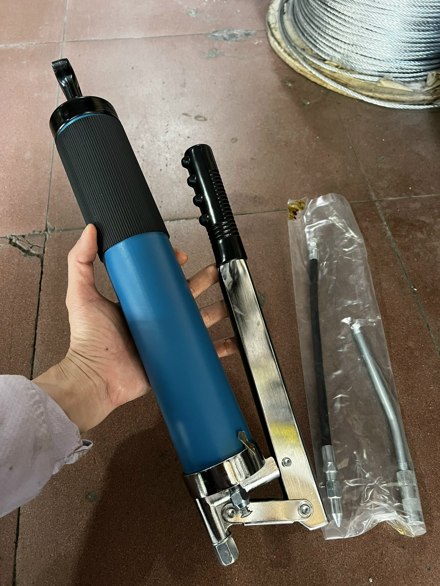 Bơm mỡ 600cc tặng kèm dây bơm mỡ