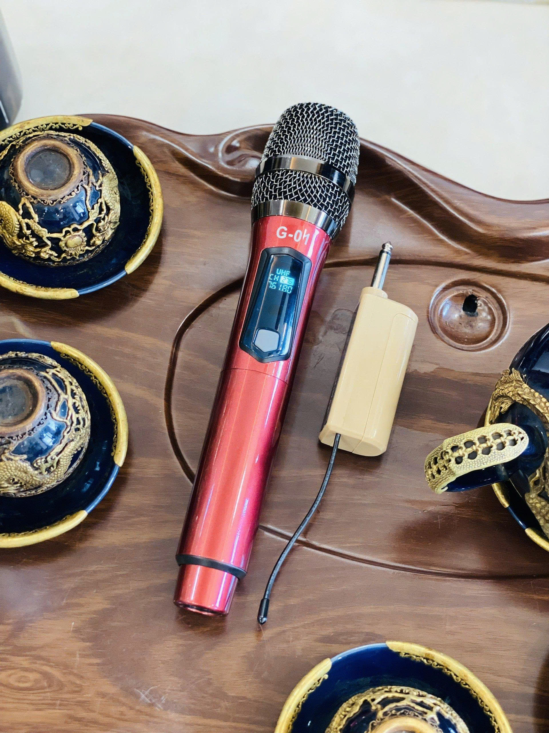 Micro Không Dây Karaoke SGMAX G01 Chuyên Dùng Cho Loa Kéo, Amply Siêu Hay Mic Dùng Pin Sạc Tiện Lợi Micro Nhẹ Hút Âm hàng nhập khẩu